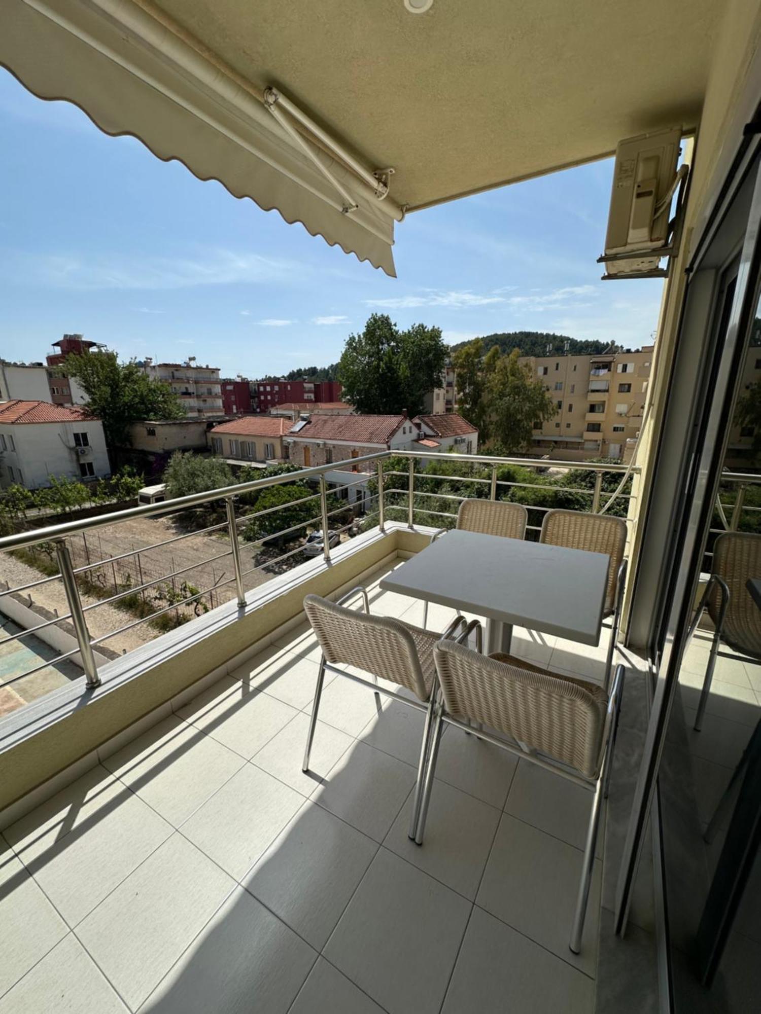 Apartments Piazza Himarë Eksteriør billede